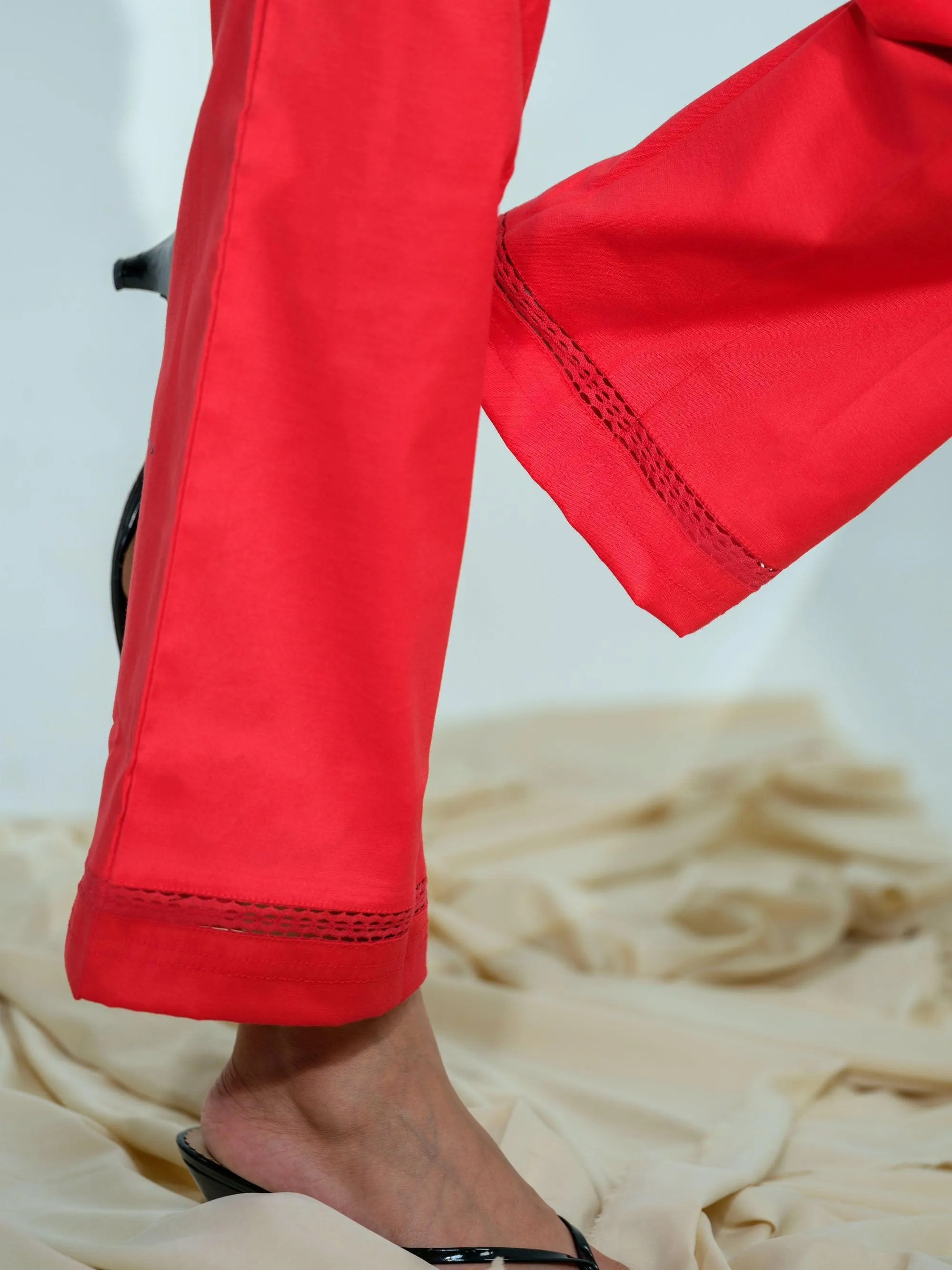 Full broad elasticated pants