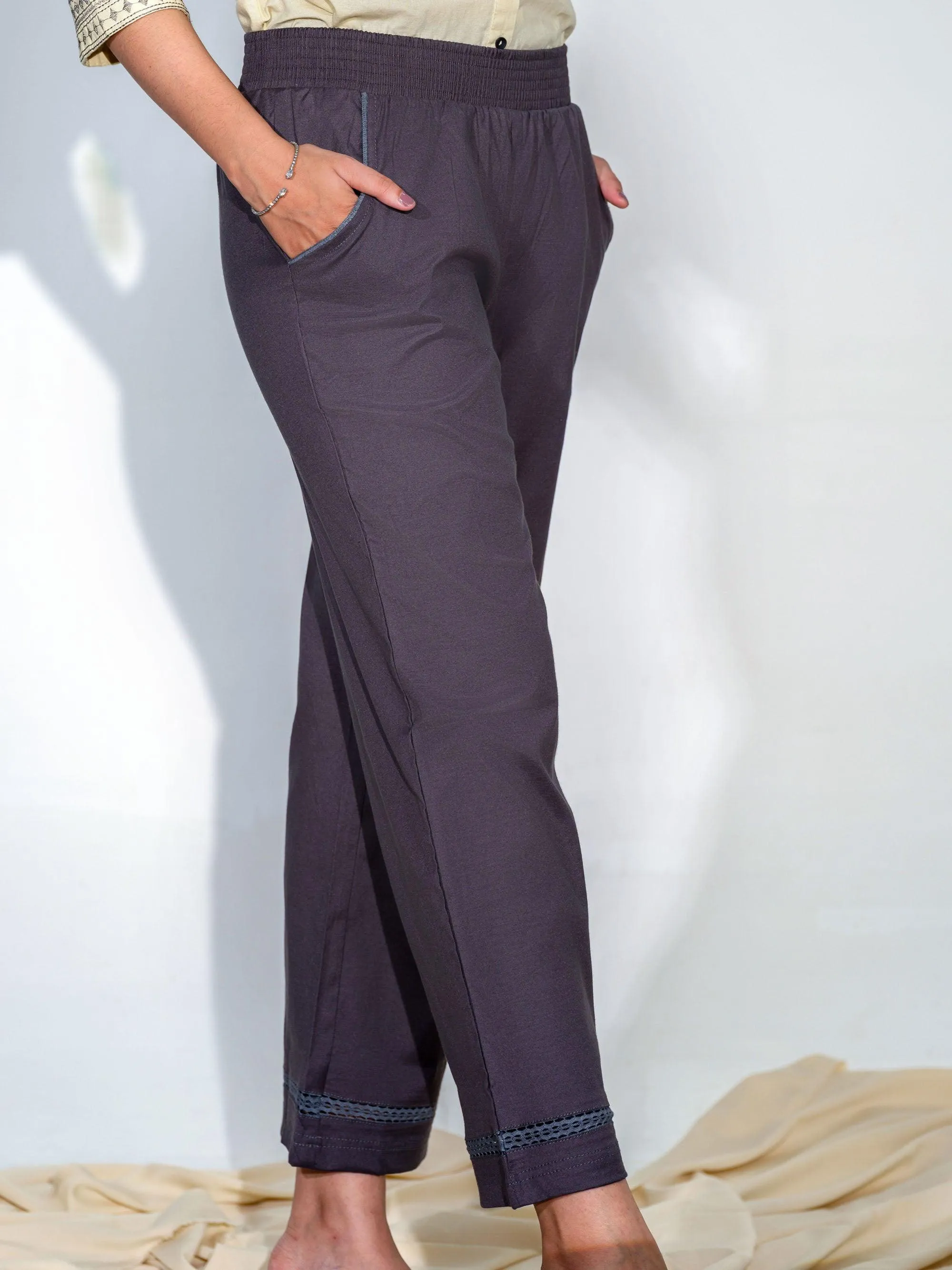 Full broad elasticated pants