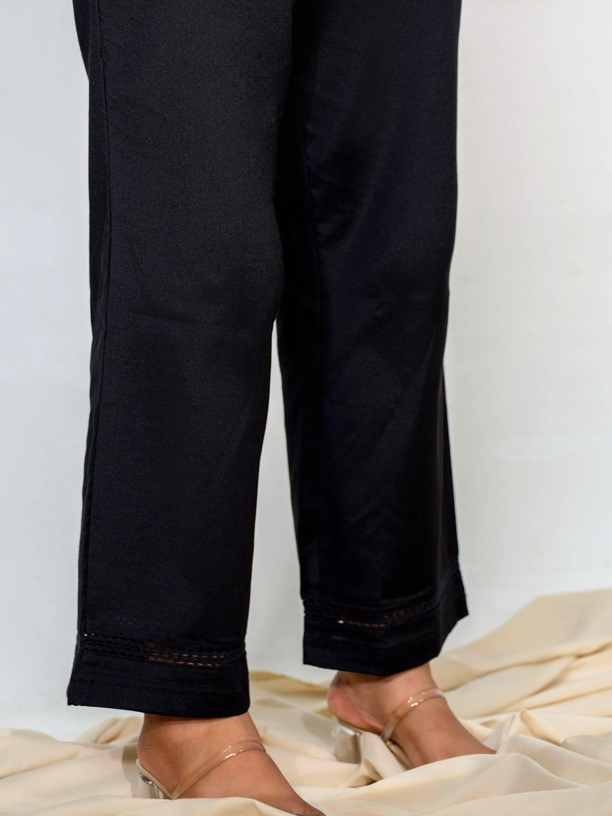 Full broad elasticated pants