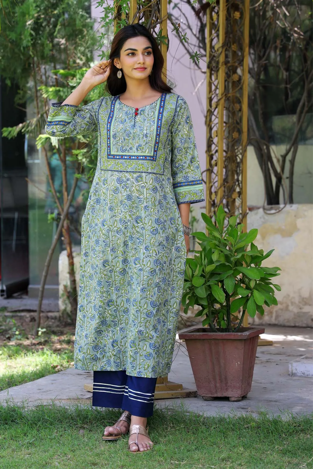 Light Pastel Green Hand Block Print Kurta In Straight Fit