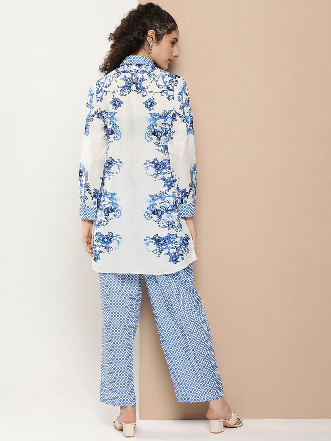 Off White And Blue Floral Print Kurta With Printed Pants.