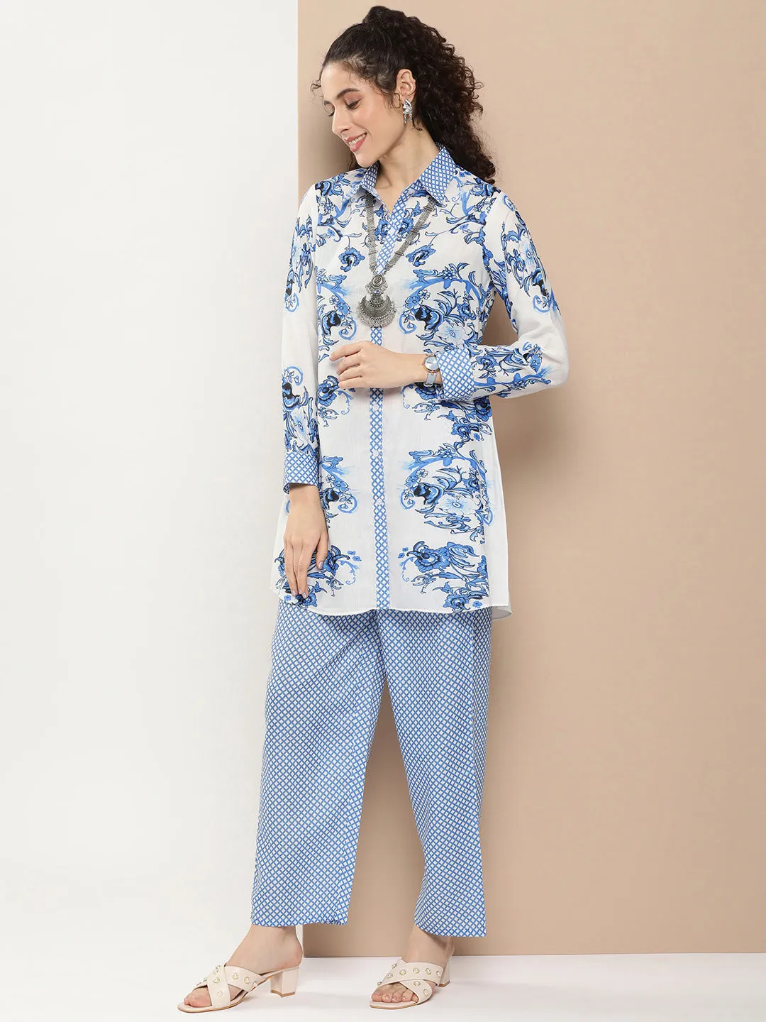 Off White And Blue Floral Print Kurta With Printed Pants.
