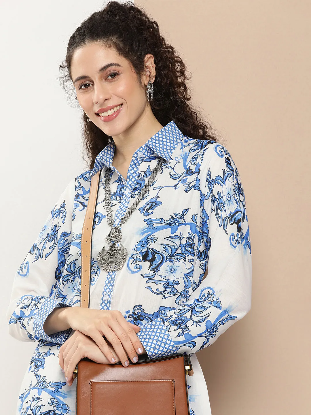 Off White And Blue Floral Print Kurta With Printed Pants.