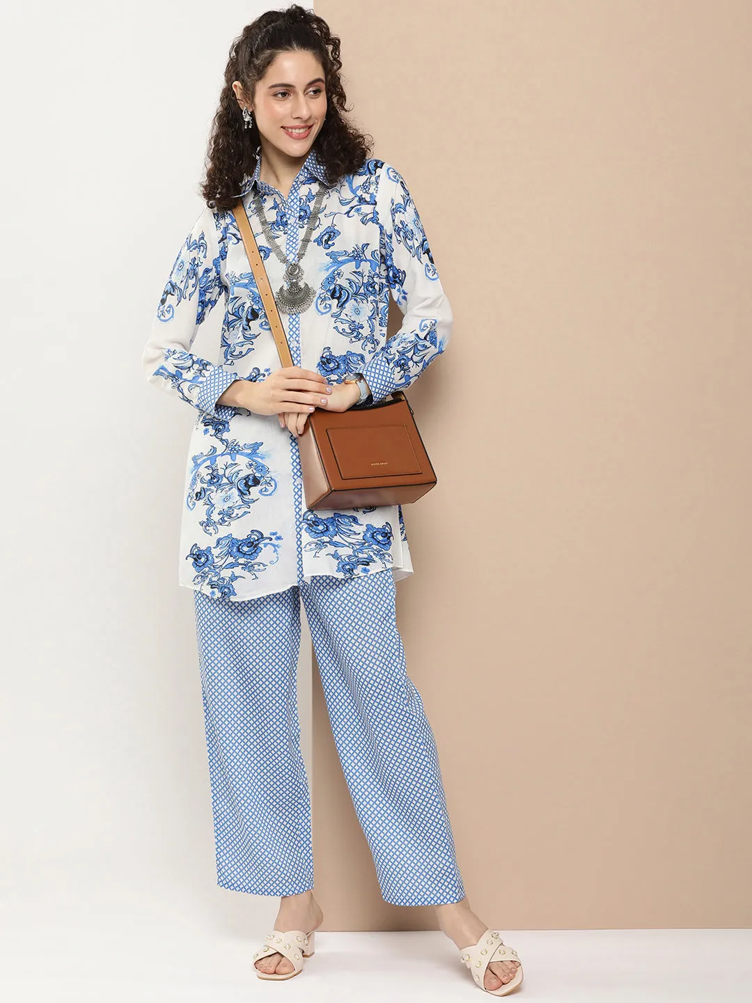 Off White And Blue Floral Print Kurta With Printed Pants.
