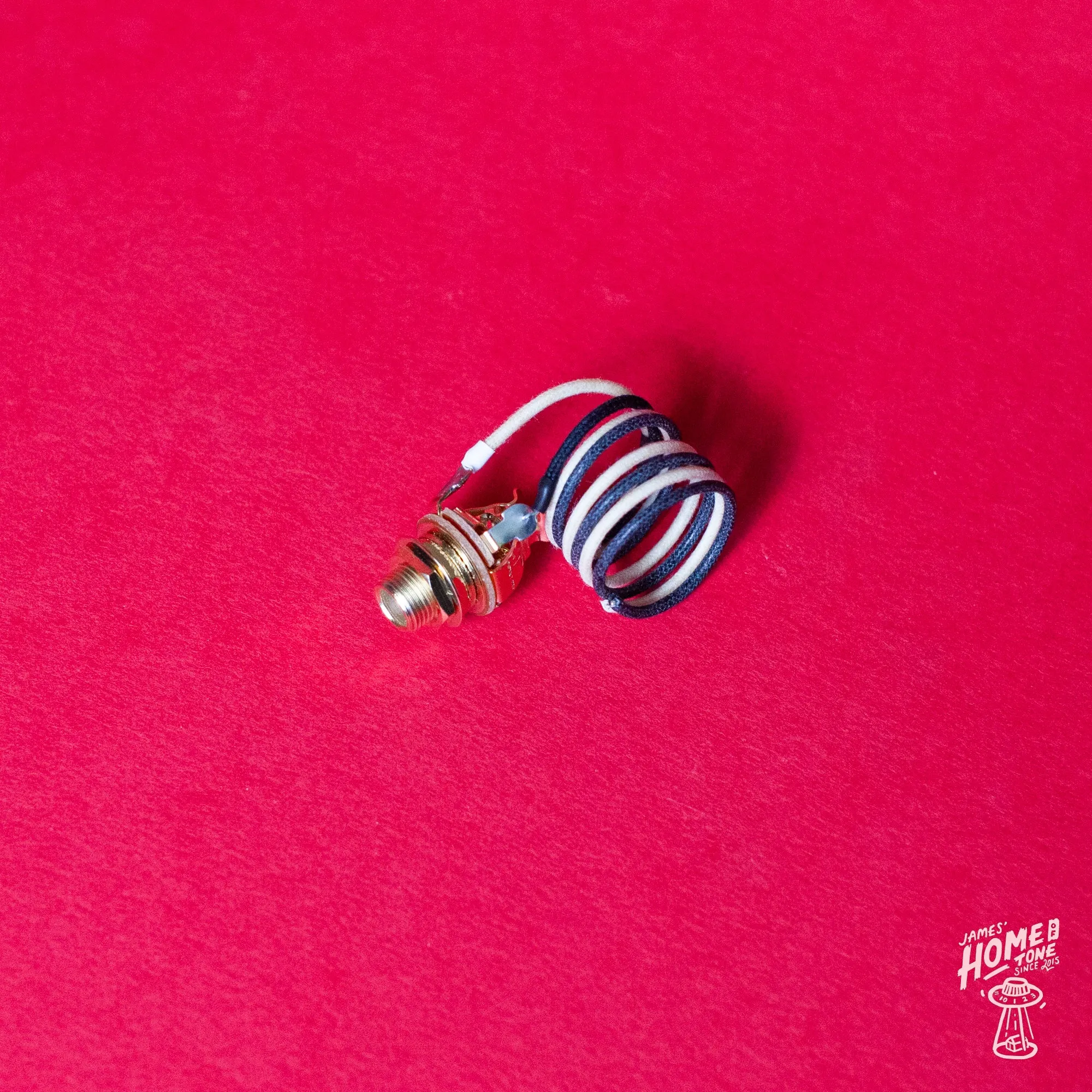 Pre-Wired Pure Tone mult-contact mono guitar jack socket