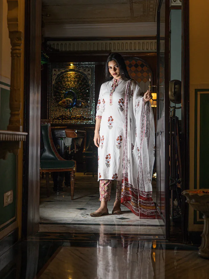 Women White Cotton Kurta Pant Set With Dupatta